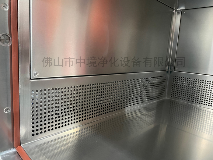 层流传递窗内部